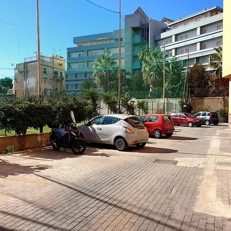 Apartamento Casa De Paoli - Vista Mare Arenella, Palermo Con Parcheggio Privato Exterior foto