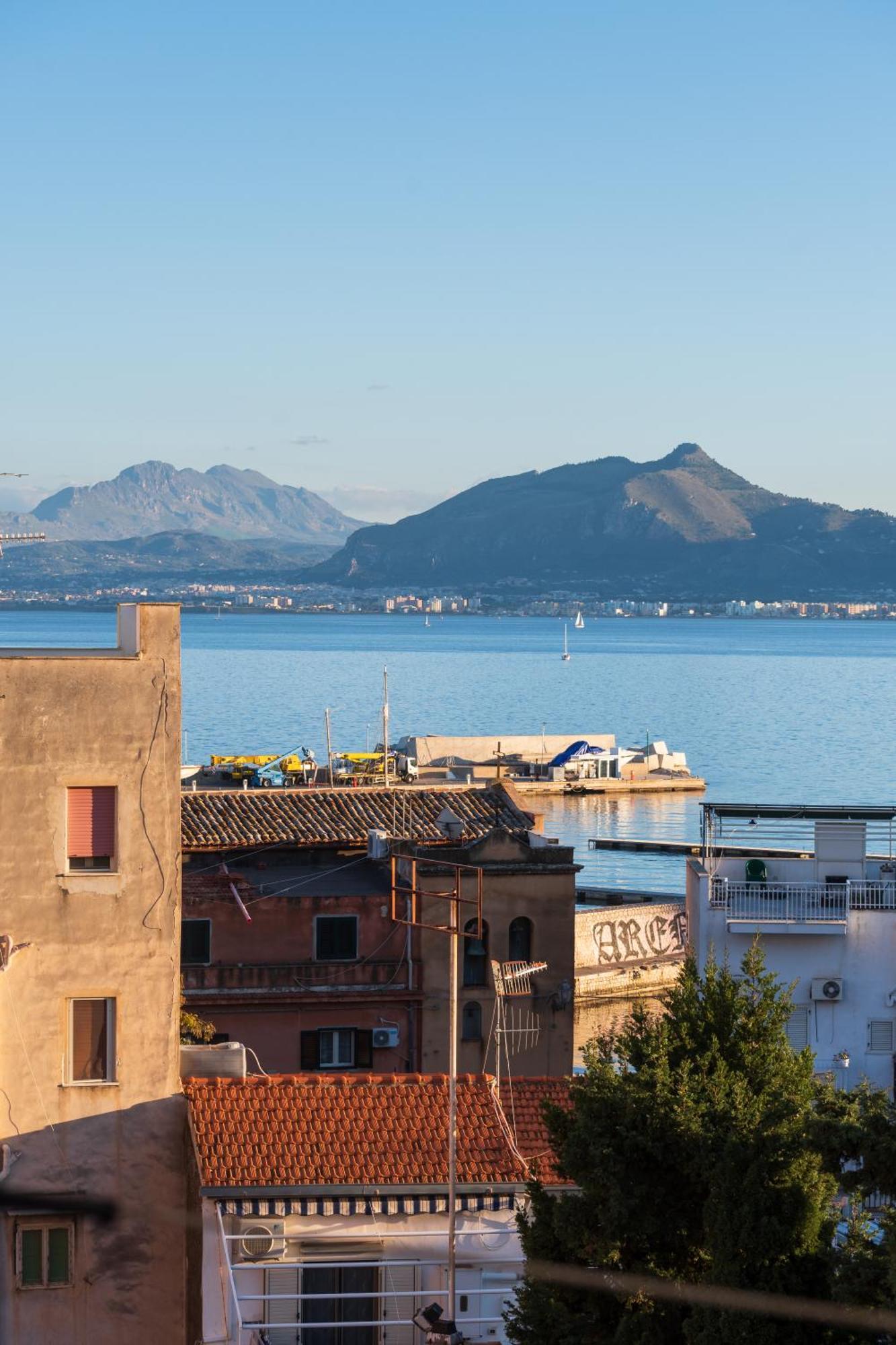 Apartamento Casa De Paoli - Vista Mare Arenella, Palermo Con Parcheggio Privato Exterior foto