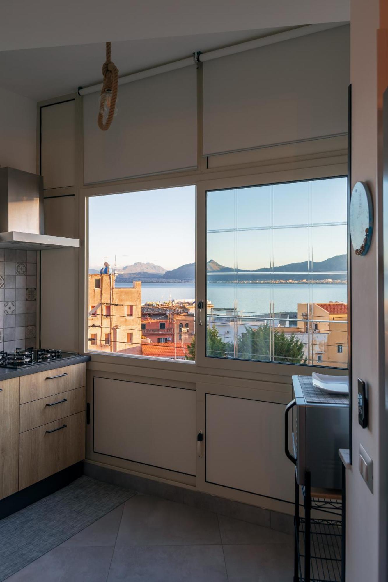 Apartamento Casa De Paoli - Vista Mare Arenella, Palermo Con Parcheggio Privato Exterior foto